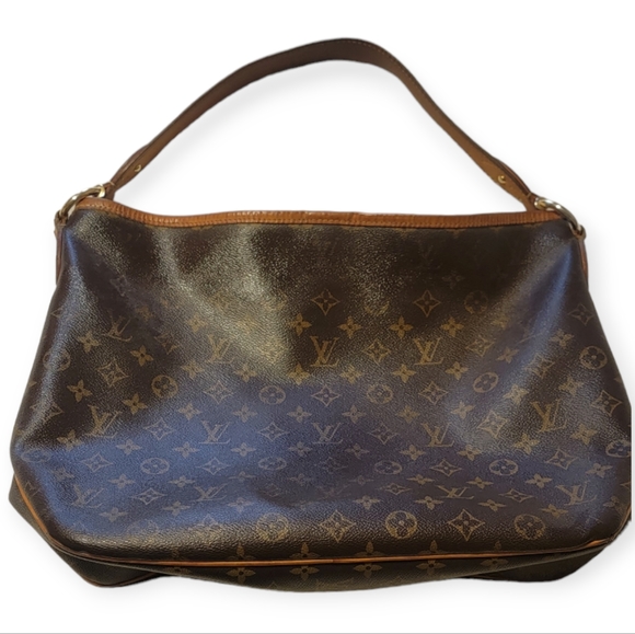 Louis Vuitton Purse - Picture 1 of 16